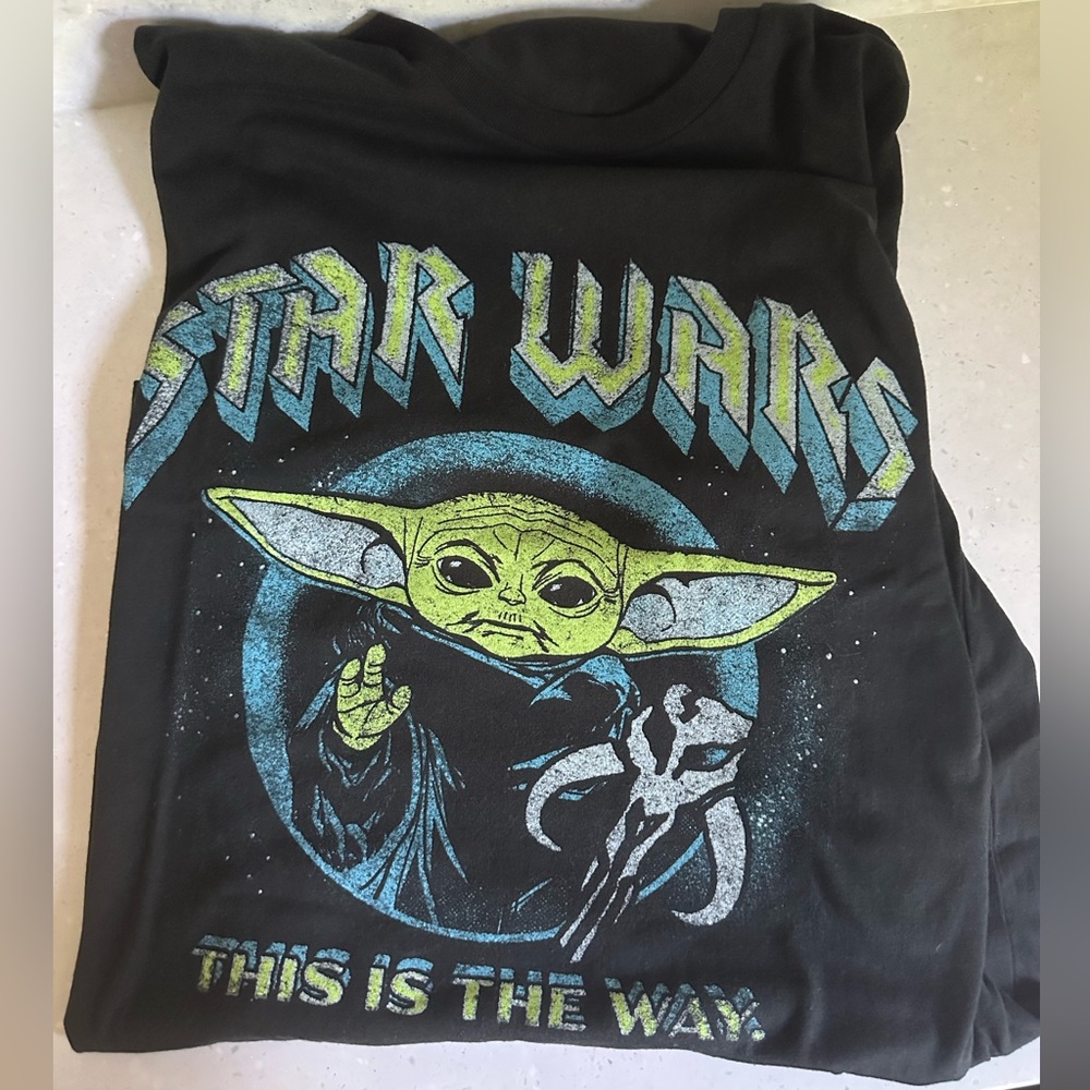 Star Wars shirt with yoda !